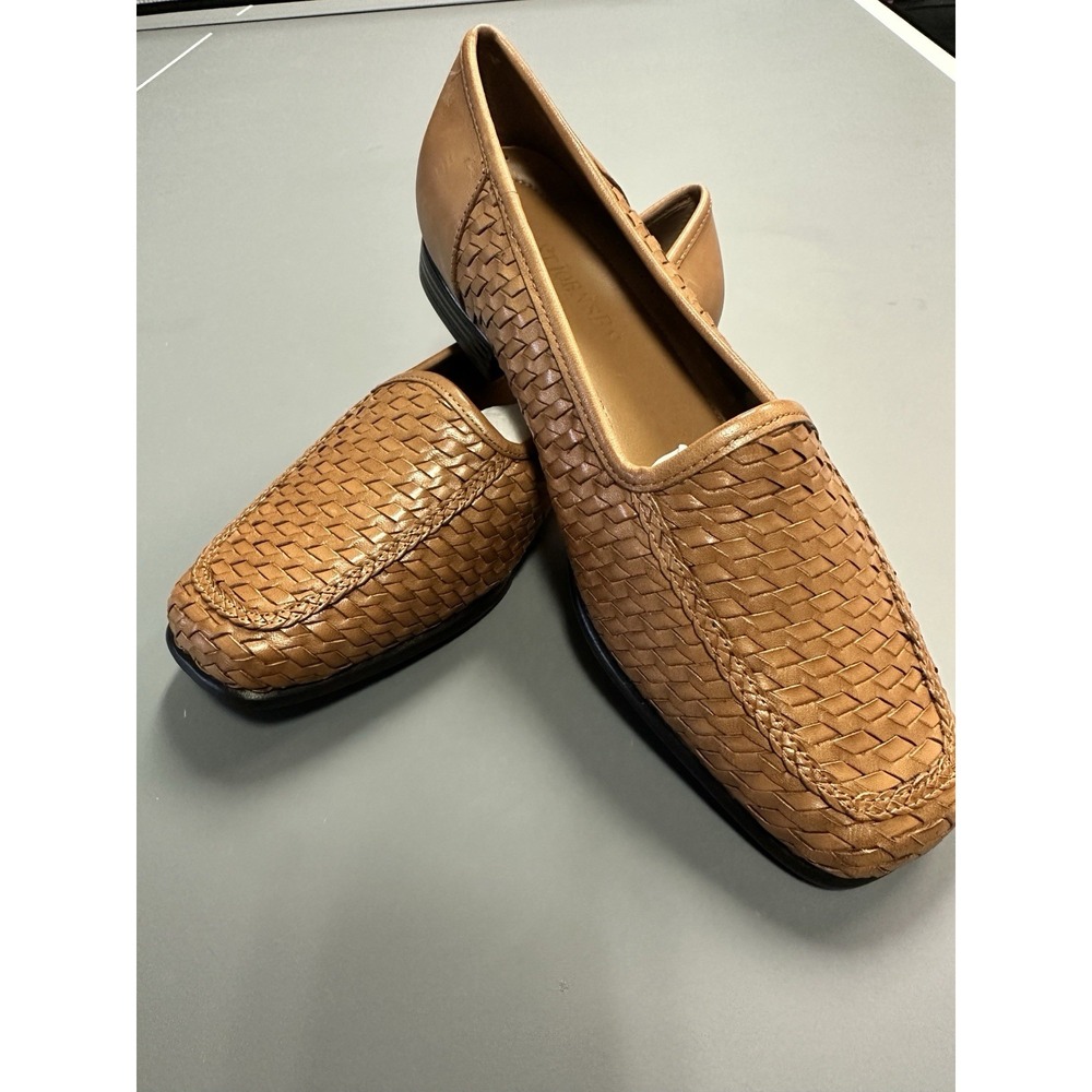 NEW St. Johns Bay Women's Light Brown Leather Woven Flat Slip On Loafers Size 7W